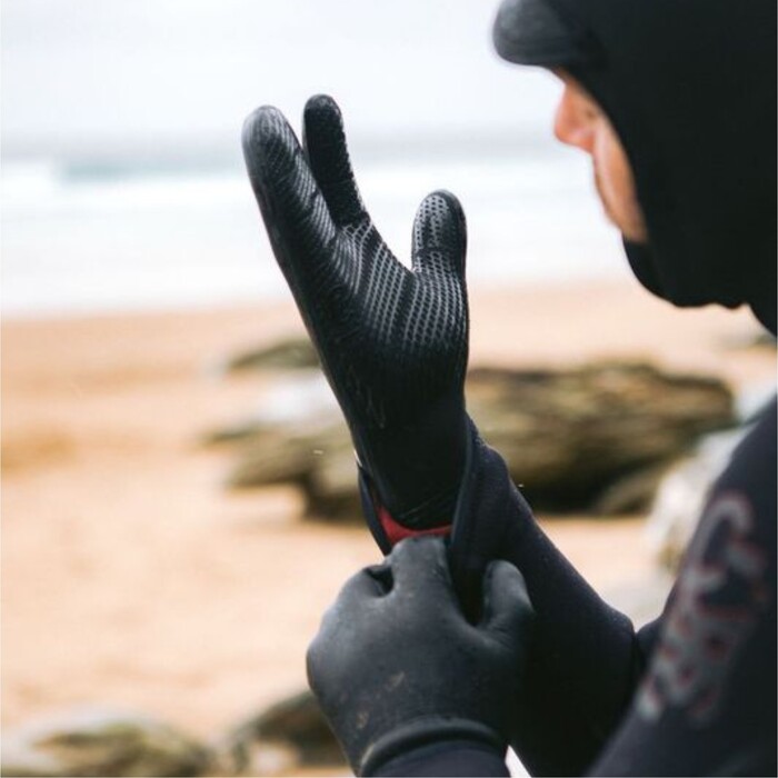 2024 C-Skins Wired+ 5mm Lobster Gloves C-GLWIPL - Black